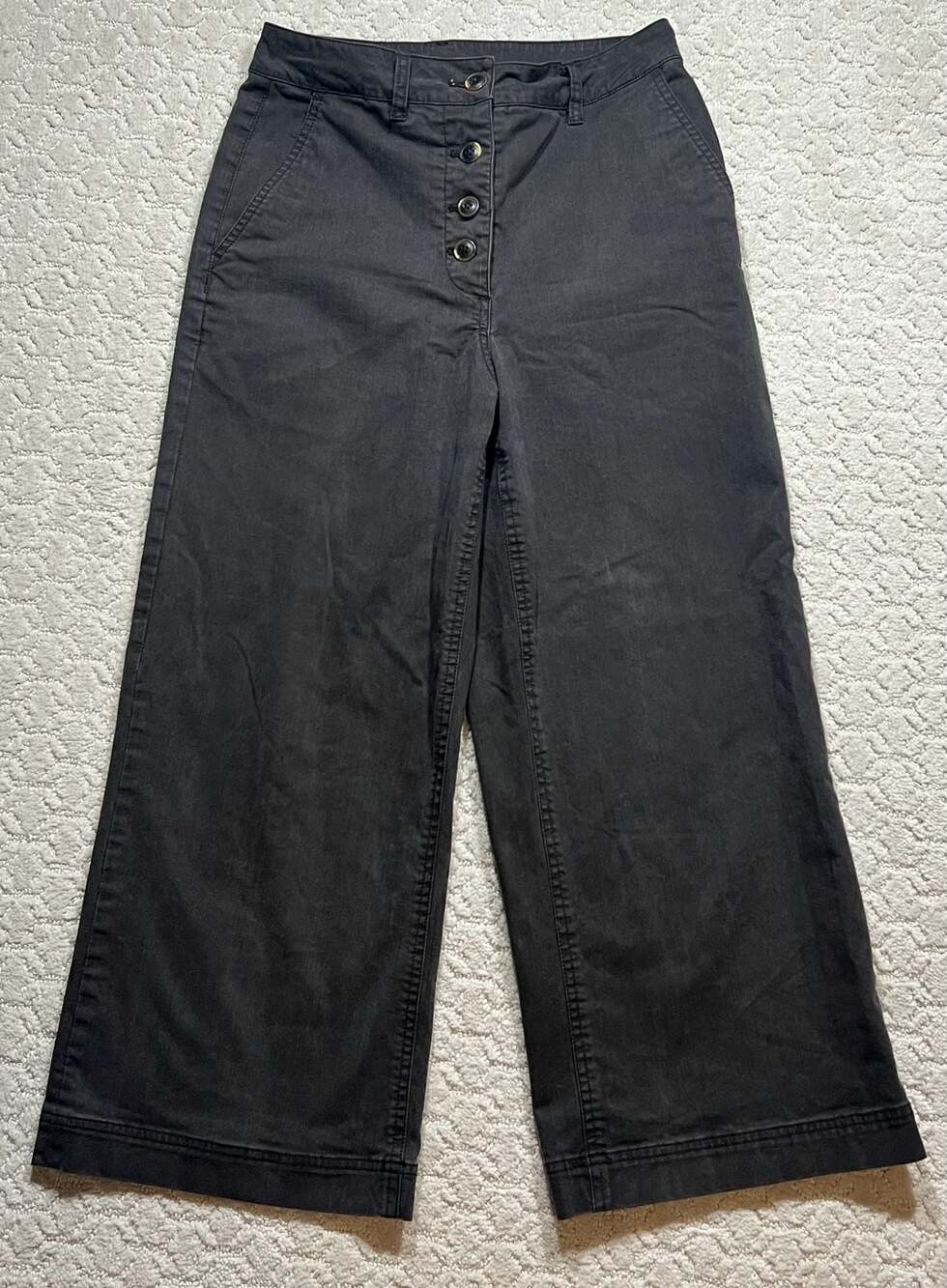 Grayers Women Size 4 Black Button Fly Wide Leg Cropped Pants